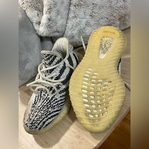 Adidas Yeezy Boost 350 V2 Zebra
